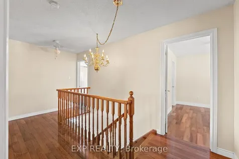 34 Hollis Crescent East Gwillimbury ON L9N 1E7