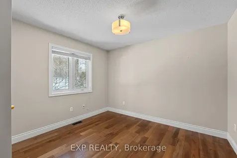 34 Hollis Crescent East Gwillimbury ON L9N 1E7