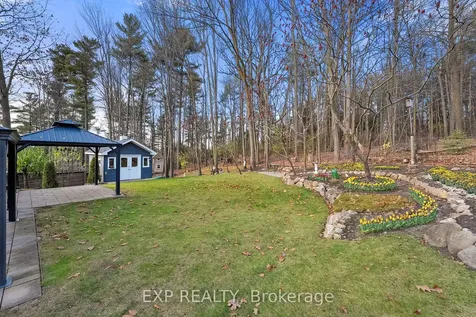 34 Hollis Crescent East Gwillimbury ON L9N 1E7