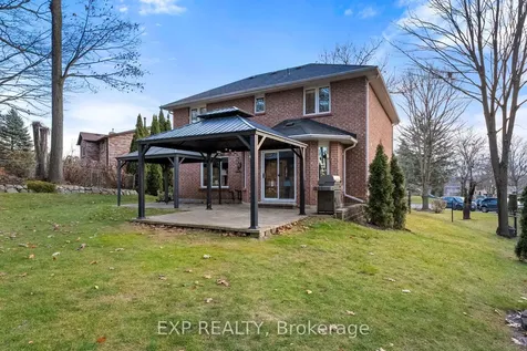 34 Hollis Crescent East Gwillimbury ON L9N 1E7