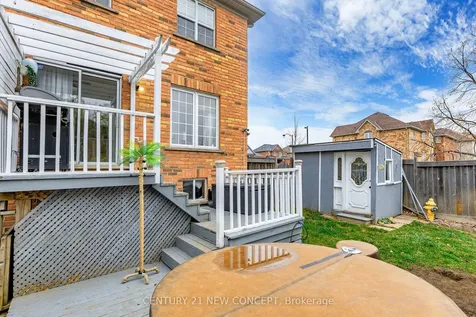 2 Crittenden Drive Georgina ON L4P 4E7