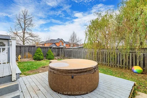 2 Crittenden Drive Georgina ON L4P 4E7