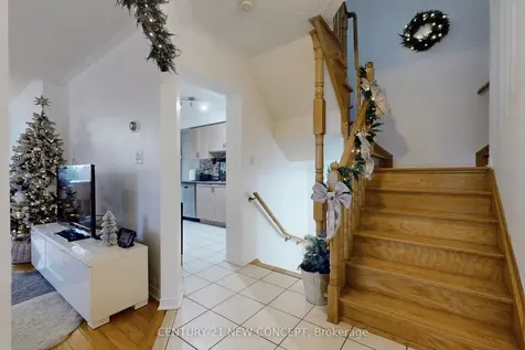 2 Crittenden Drive Georgina ON L4P 4E7