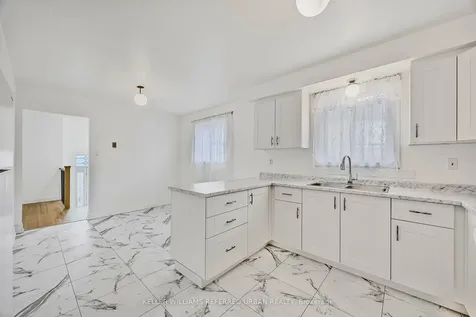 109 Maplegrove Avenue Bradford West Gwillimbury ON L3Z 1R9