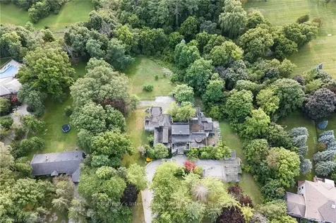 112 Westwood Lane Richmond Hill ON L4C 6Y3