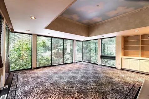 112 Westwood Lane Richmond Hill ON L4C 6Y3