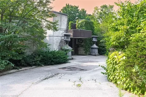 112 Westwood Lane Richmond Hill ON L4C 6Y3