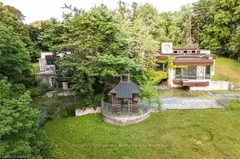112 Westwood Lane Richmond Hill ON L4C 6Y3