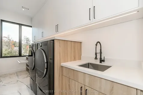 145 Andrews Drive Bradford West Gwillimbury ON L0G 1B0