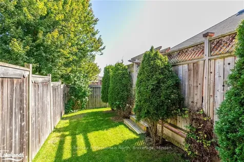 17 Meadows End Crescent Uxbridge ON L9P 0A5