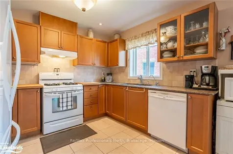 17 Meadows End Crescent Uxbridge ON L9P 0A5