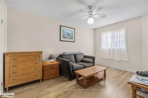 832 Sisler Avenue Newmarket ON L3X 2T7