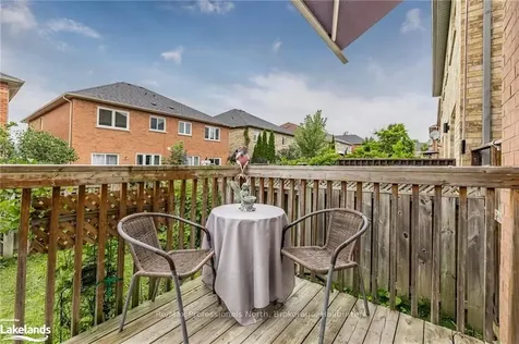832 Sisler Avenue Newmarket ON L3X 2T7