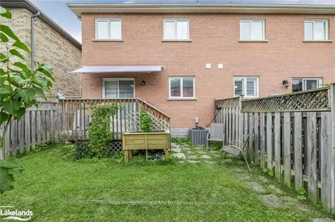 832 Sisler Avenue Newmarket ON L3X 2T7