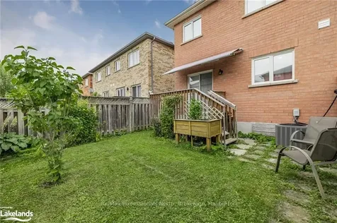 832 Sisler Avenue Newmarket ON L3X 2T7