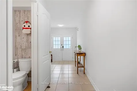 832 Sisler Avenue Newmarket ON L3X 2T7