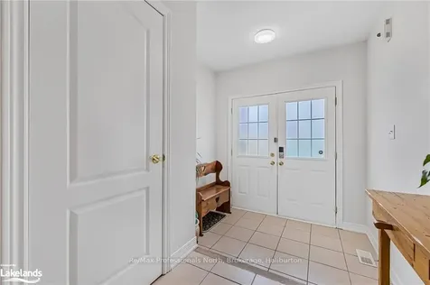 832 Sisler Avenue Newmarket ON L3X 2T7