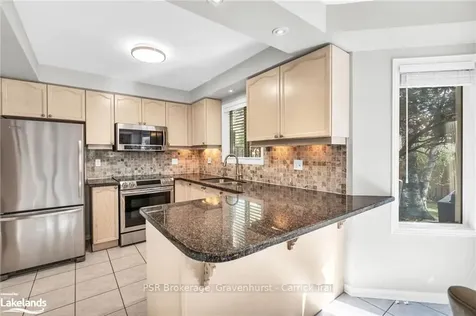 748 College Manor Drive Newmarket ON L3Y 8G6