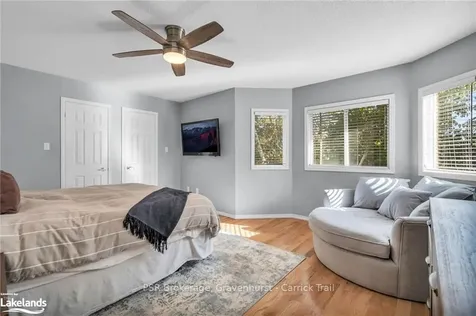 748 College Manor Drive Newmarket ON L3Y 8G6