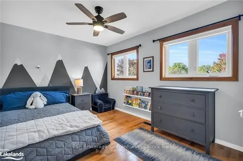 748 College Manor Drive Newmarket ON L3Y 8G6
