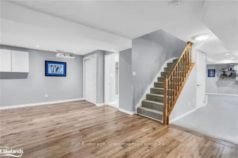 748 College Manor Drive Newmarket ON L3Y 8G6