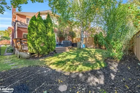 748 College Manor Drive Newmarket ON L3Y 8G6