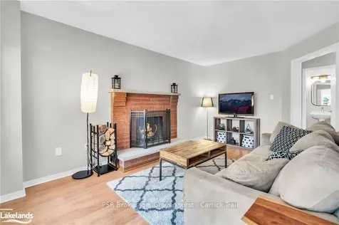 748 College Manor Drive Newmarket ON L3Y 8G6