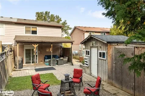712 Elgin Street Newmarket ON L3Y 3B6