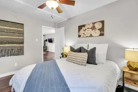 33 Sunnidale Boulevard Georgina ON L0E 1L0