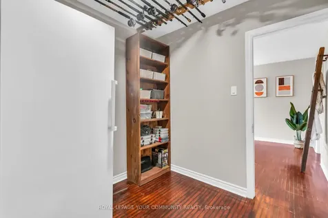 33 Sunnidale Boulevard Georgina ON L0E 1L0