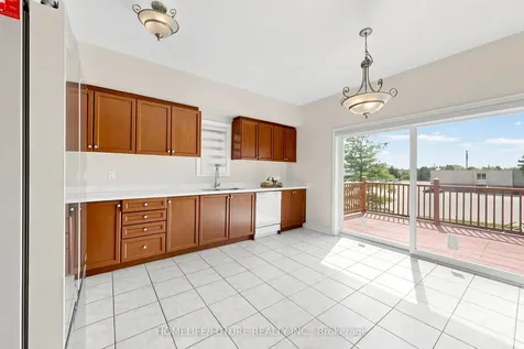 65 Maple Ridge Crescent Markham ON L6E 1V2