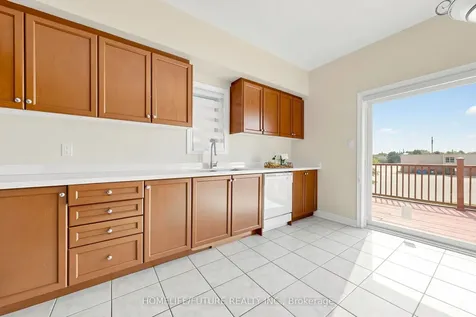65 Maple Ridge Crescent Markham ON L6E 1V2