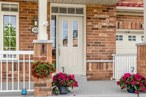 65 Maple Ridge Crescent Markham ON L6E 1V2