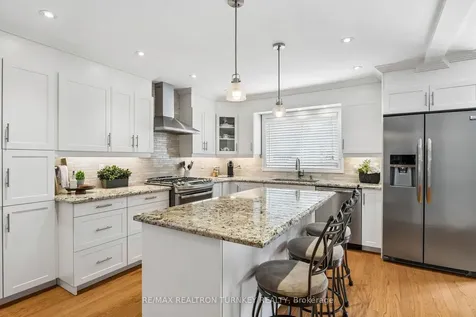 330 Bristol Road Newmarket ON L3Y 7Z9