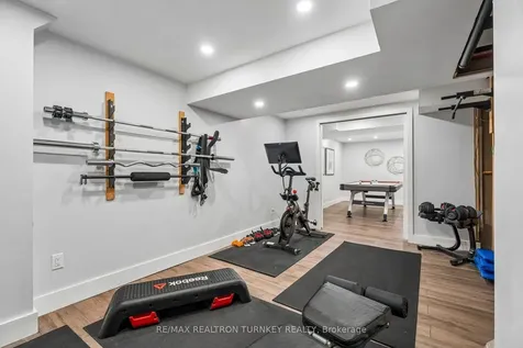 330 Bristol Road Newmarket ON L3Y 7Z9