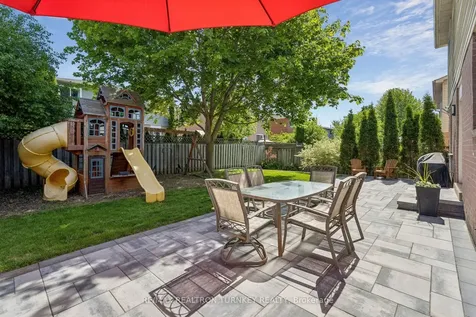 330 Bristol Road Newmarket ON L3Y 7Z9