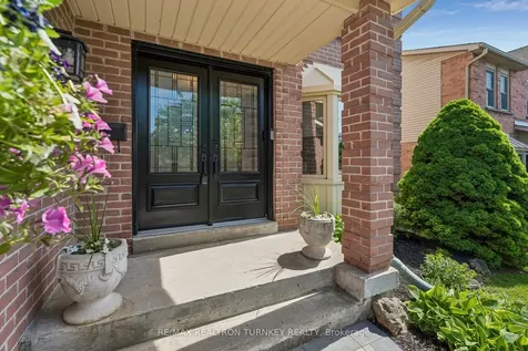 330 Bristol Road Newmarket ON L3Y 7Z9