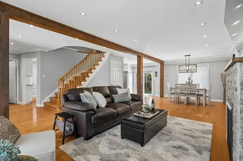 330 Bristol Road Newmarket ON L3Y 7Z9