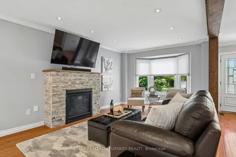 330 Bristol Road Newmarket ON L3Y 7Z9