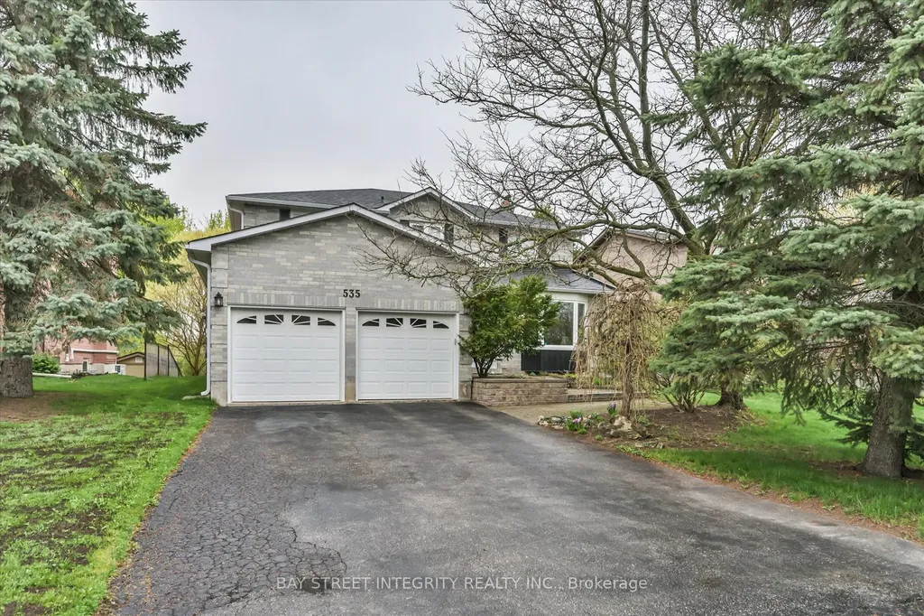 535 Malvern Crescent Newmarket ON L3Y 7L7