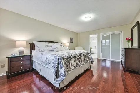 535 Malvern Crescent Newmarket ON L3Y 7L7
