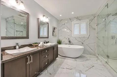 535 Malvern Crescent Newmarket ON L3Y 7L7