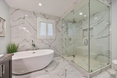 535 Malvern Crescent Newmarket ON L3Y 7L7