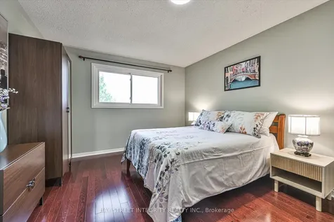 535 Malvern Crescent Newmarket ON L3Y 7L7