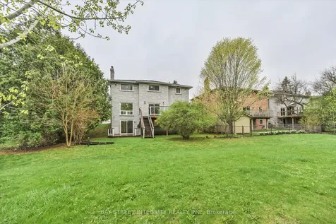 535 Malvern Crescent Newmarket ON L3Y 7L7