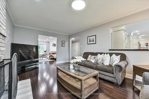 535 Malvern Crescent Newmarket ON L3Y 7L7