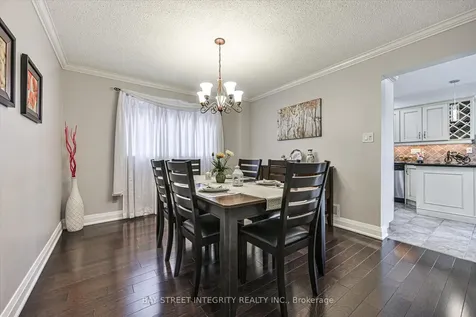 535 Malvern Crescent Newmarket ON L3Y 7L7