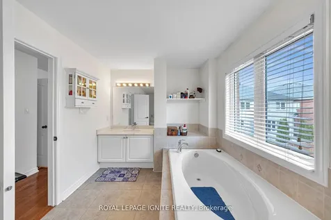 59 Boswell Road Markham ON L6B 0G3