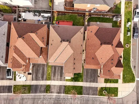59 Boswell Road Markham ON L6B 0G3
