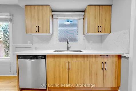 37 Magani Avenue Bradford West Gwillimbury ON L3Z 2S5